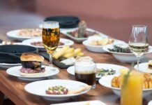 Restaurantes, hoteles y enseñanza, donde más han subido los precios en julio en C-LM