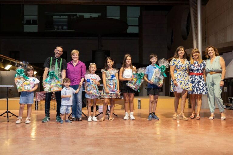 La Biblioteca Cervantes de Argamasilla de Alba celebró el éxito de ‘Reto Lector’ con magia y premios