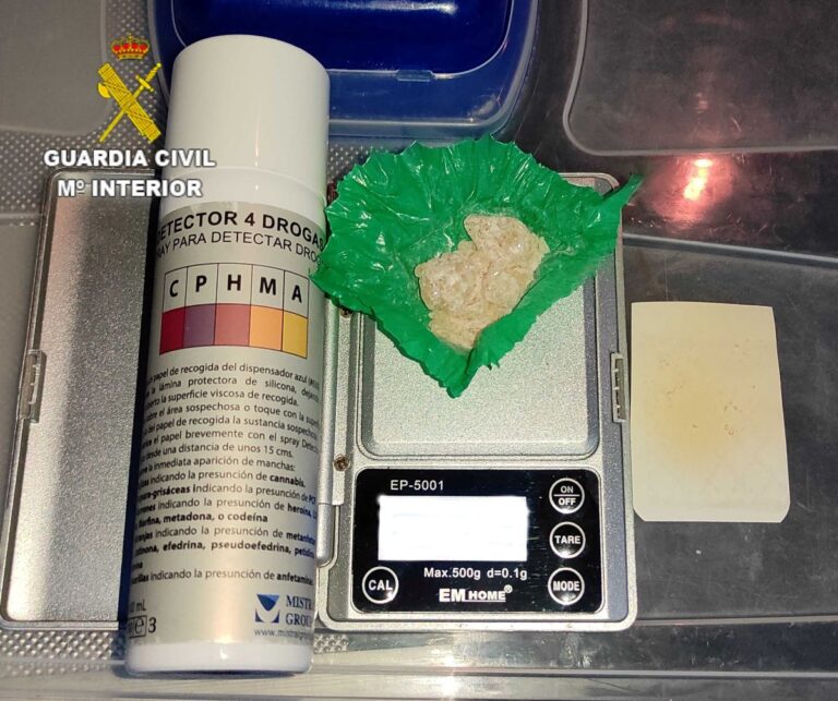 Detenido un hombre de 21 años por tráfico de drogas e intervenidos 12 gramos de MDMA en Tébar