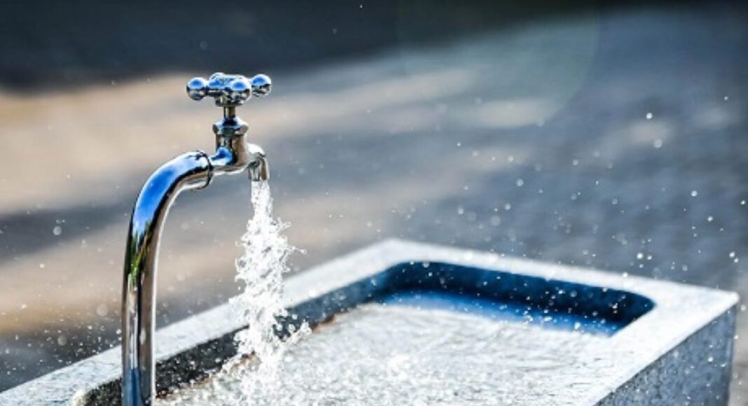 agua, grifo