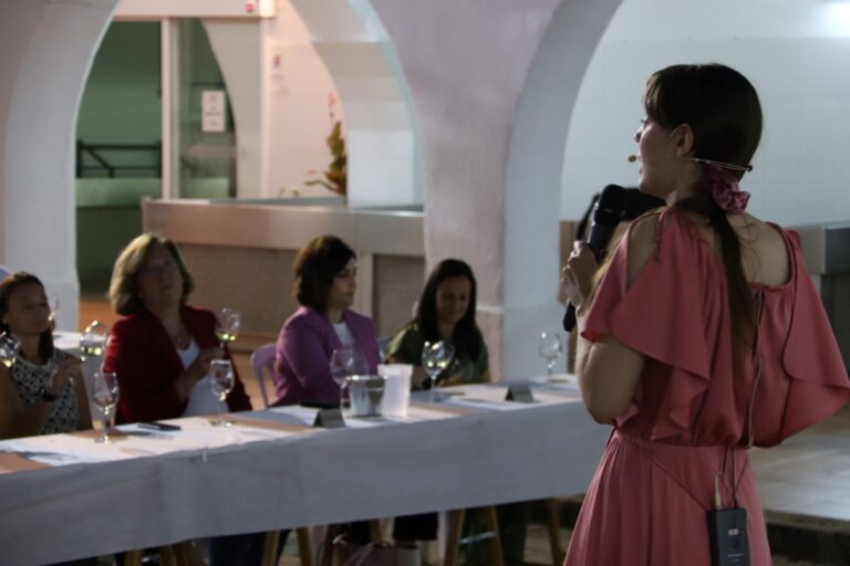 Una cata en Manzanares para convertirnos en “embajadores de nuestros vinos”