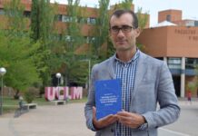 El profesor de la UCLM Ricardo Marín ha publicado un libro sobre la influencia de la tauromaquia y el arte en las obras literarias de Hemingway