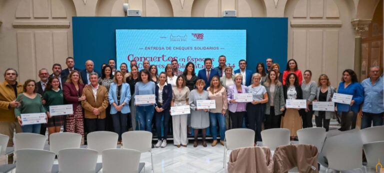 La Diputación de Ciudad Real elogia la función que cumplen las asociaciones en la entrega de los cheques de la recaudación de los conciertos solidarios