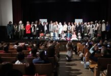 Llenazo en la Casa de Cultura para el desfile solidario de AECC Manzanares