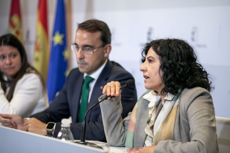 Atender a familias vulnerables y recuperar centro de salud, vivienda tutelada y parques, prioridades en Mira tras la DANA