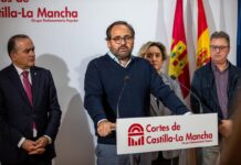 PP CLM: «Hoy no hay que estar pensando en competencias, sino en la que gente que lo está pasando mal»