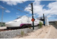 Page niega que su gobierno esté retrasando la ejecución del AVE Madrid-Extremadura: «Eso es un absurdo»