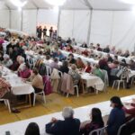 Más de 300 personas mayores disfrutaron de la tradicional chocolatada navideña de Manzanares