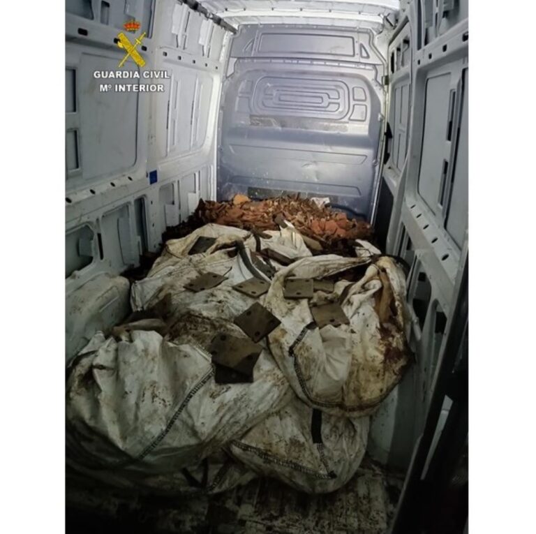 Identifican a cinco personas en Puertollano que se dedicaban al hurto de material ferroviario