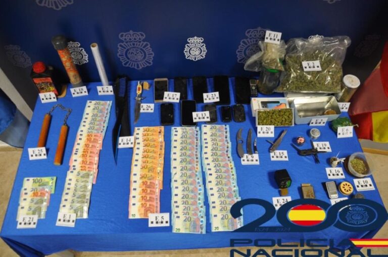 Desmantelado un punto de venta de droga en una casa de Valdepeñas tras la detención de dos hombres