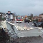 Gran despliegue de equipos de emergencias en Torre de Juan Abad por los daños ocasionados por el viento