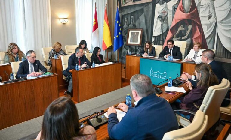 Diputación Ciudad Real apoya la reintroducción de la caza controlada como herramienta de gestión sostenible en Cabañeros