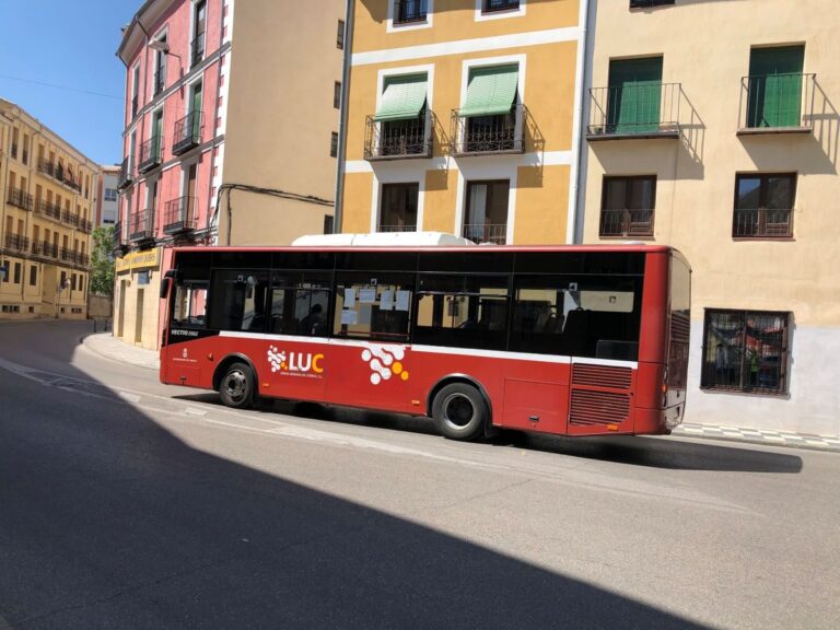 Cuenca recupera este lunes la bonificación del 50 % de los abonos de autobús urbano para todo 2025