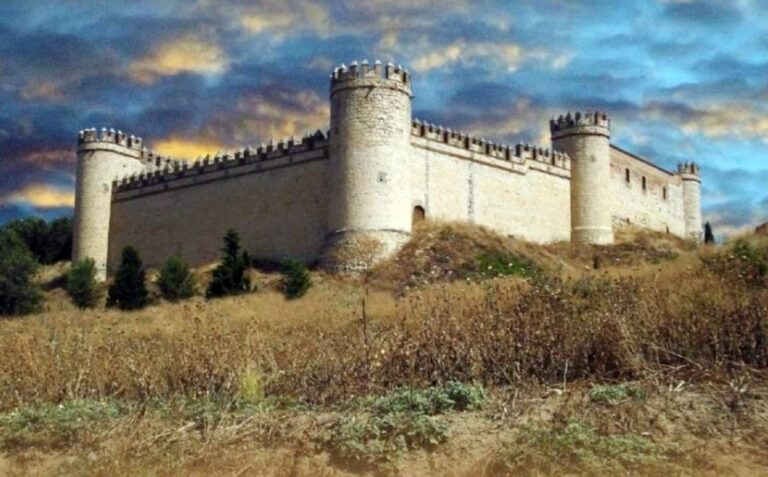 El castillo de Maqueda abre sus puertas al público con teatro, música y vermut
