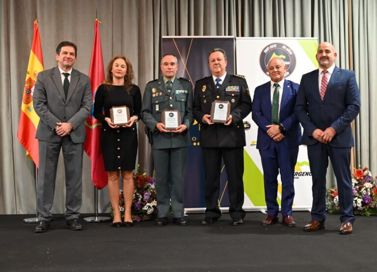 Valverde ensalza el servicio esencial que presta a la provincia el Consorcio del SCIS en el acto conmemorativo del Día del Bombero