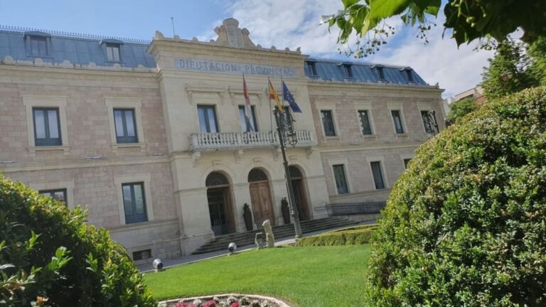 Los vecinos de Cuenca ya pueden pagar sus impuestos a la Diputación por bizum