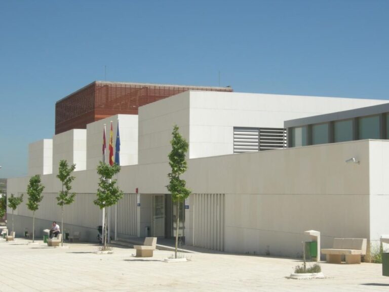Empleados de la Junta podrán inscribirse desde el martes a varios cursos de idiomas