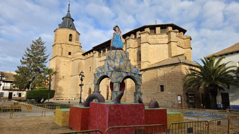 El pequeño pueblo de Ciudad Real donde se celebran las Fallas al estilo manchego
