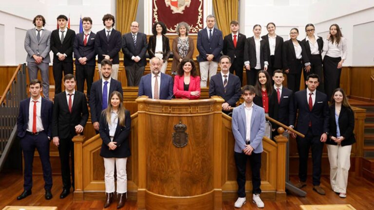 El equipo Lex Veritas, de Albacete, representará a la UCLM en la final de la Liga de Debate Universitario del G-9