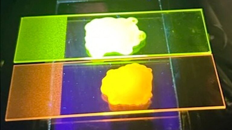 La UCLM y la Universidad de York desarrollan materiales eficientes a partir de un colorante textil modificado con fósforo La UCLM y la Universidad de York desarrollan materiales eficientes a partir de un colorante textil modificado con fósforo