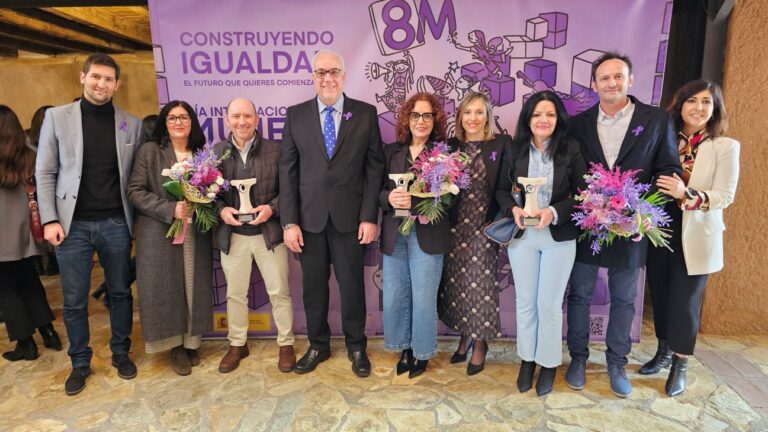 Arqueros de Manzanares, la psicóloga Gloria Jiménez y la periodista Maribel Sánchez-Maroto, premios ‘Igualdad 2025’ en Manzanares