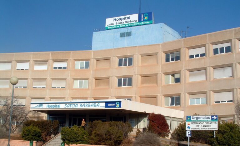 Hospitalizado un hombre de 55 años tras sufrir quemaduras en el incendio de una vivienda