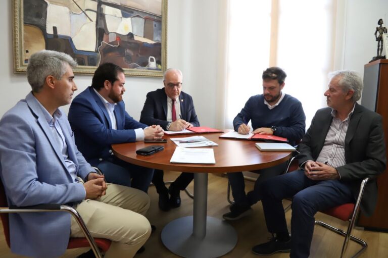El Ayuntamiento de Manzanares ha renovado sus convenios de colaboración con Aempoman