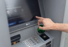 Estafa en Hellín: simulaban ayudar a mayores en cajeros para luego robarles