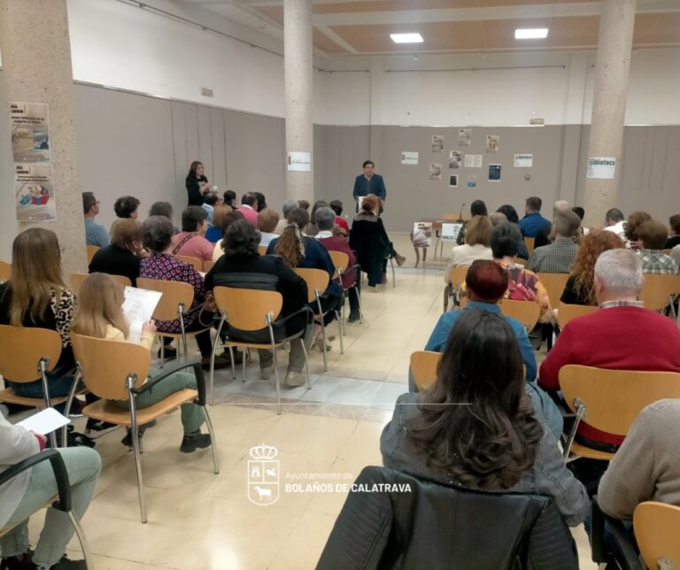 El Ayuntamiento de Bolaños celebra el Día del Libro con una lectura comunitaria que rinde homenaje a los autores locales