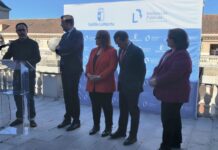 Mirilla, ladrillo, tren en marcha o alfombra voladora, las facetas de los libros que C-LM anima a explorar