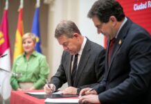 Page pide el «cierre de filas» ante la UE para frenar el «intento de complicarnos la vida con el etiquetado» del vino