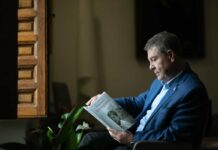 Los libros son una mirilla maravillosa