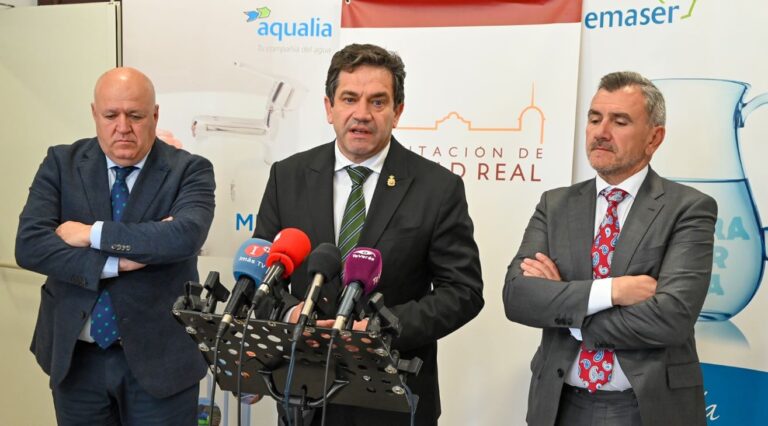 Valverde apuesta por mantener el abastecimiento de agua mixto al Campo de Calatrava hasta que llegue la Tubería Manchega