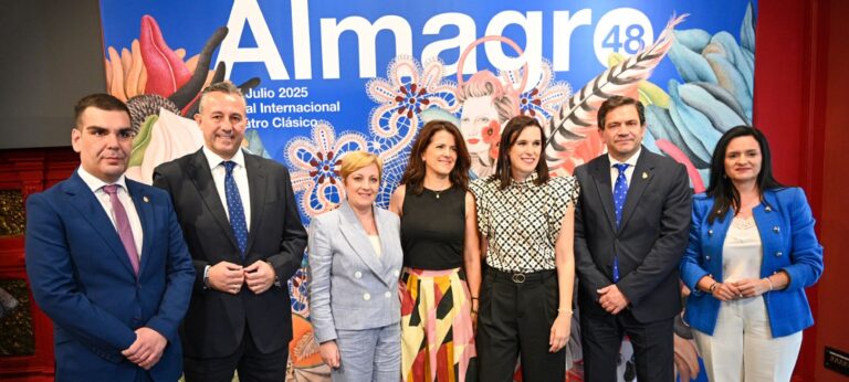 Valverde destaca en Madrid que el Festival de Almagro es una puerta de entrada a la provincia y una fuente de riqueza económica, cultural y social