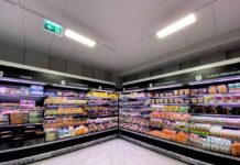 AESAN aconseja tirar alimentos perecederos como carne, pescado, huevos o leche tras un apagón de más de 4 horas