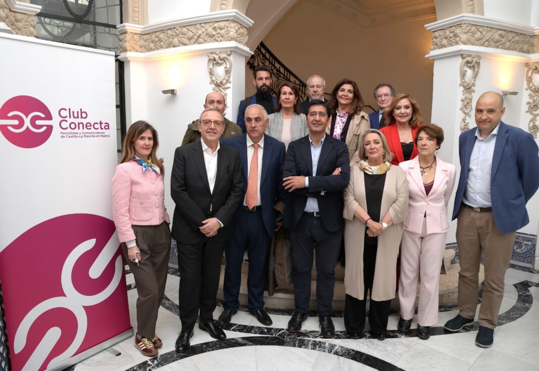 Caballero analiza el nuevo acuerdo para la reforma del Estatuto de Autonomía con el Club Conecta