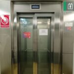 Critican la falta de accesibilidad en la Estación de tren de Alcázar para personas con movilidad reducida