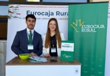Eurocaja Rural acerca nuevas oportunidades laborales a los estudiantes en el Foro de Empleo de Alicante