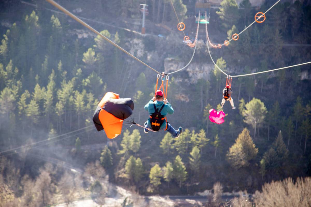 Cinco tirolinas espectaculares para disfrutar de la adrenalina sin salir de Castilla-La Mancha