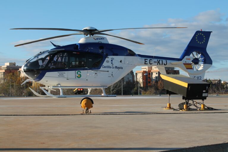 Herido un trabajador de 63 años tras caer de un tejado en El Herrumblar