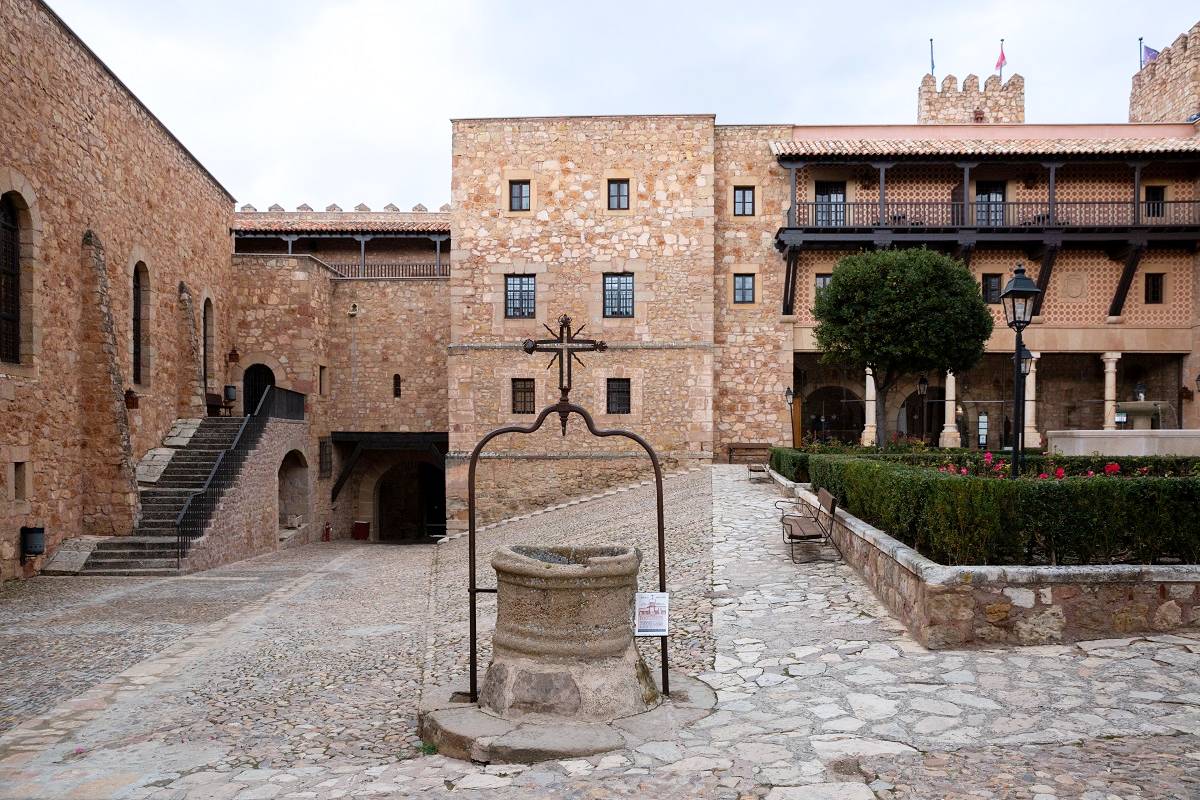 El castillo de Sigüenza: una fortaleza medieval y el eco de una Borbón entre sus muros