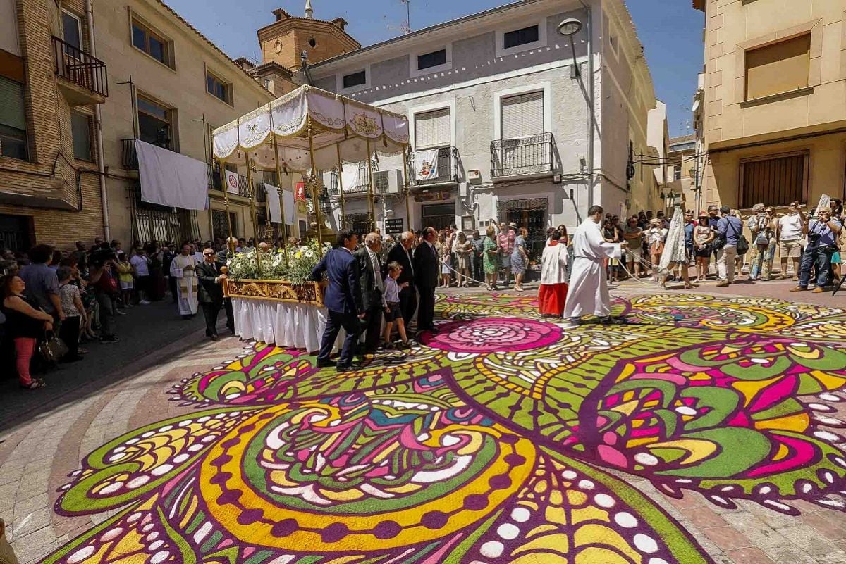 Siete municipios de Castilla-La Mancha donde vivir con fervor el Corpus Christi