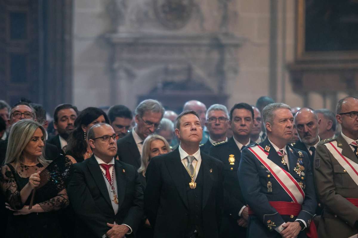 Ni el sol pudo con la fe: Toledo se vuelca con la Custodia de Arfe