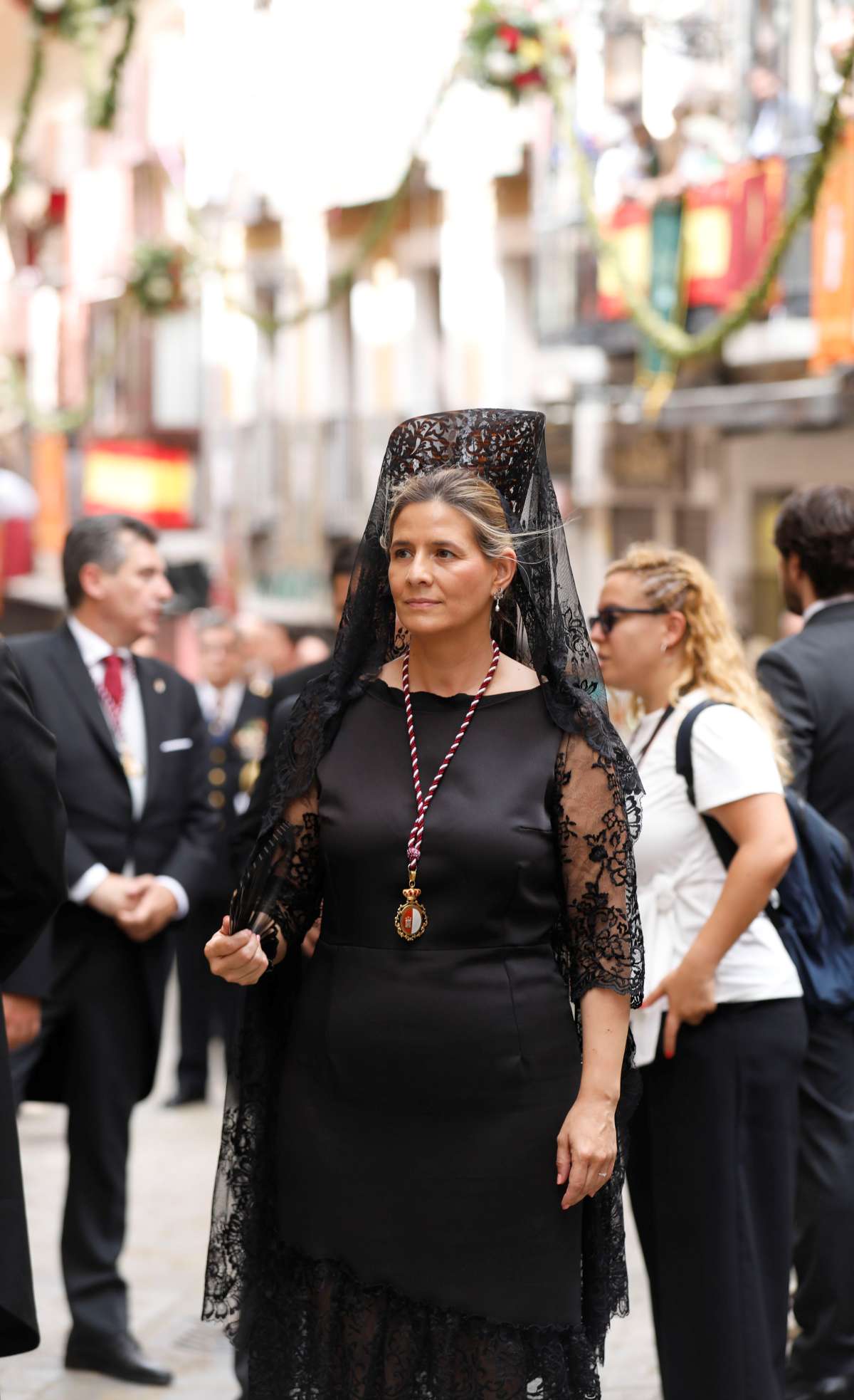 Ni el sol pudo con la fe: Toledo se vuelca con la Custodia de Arfe