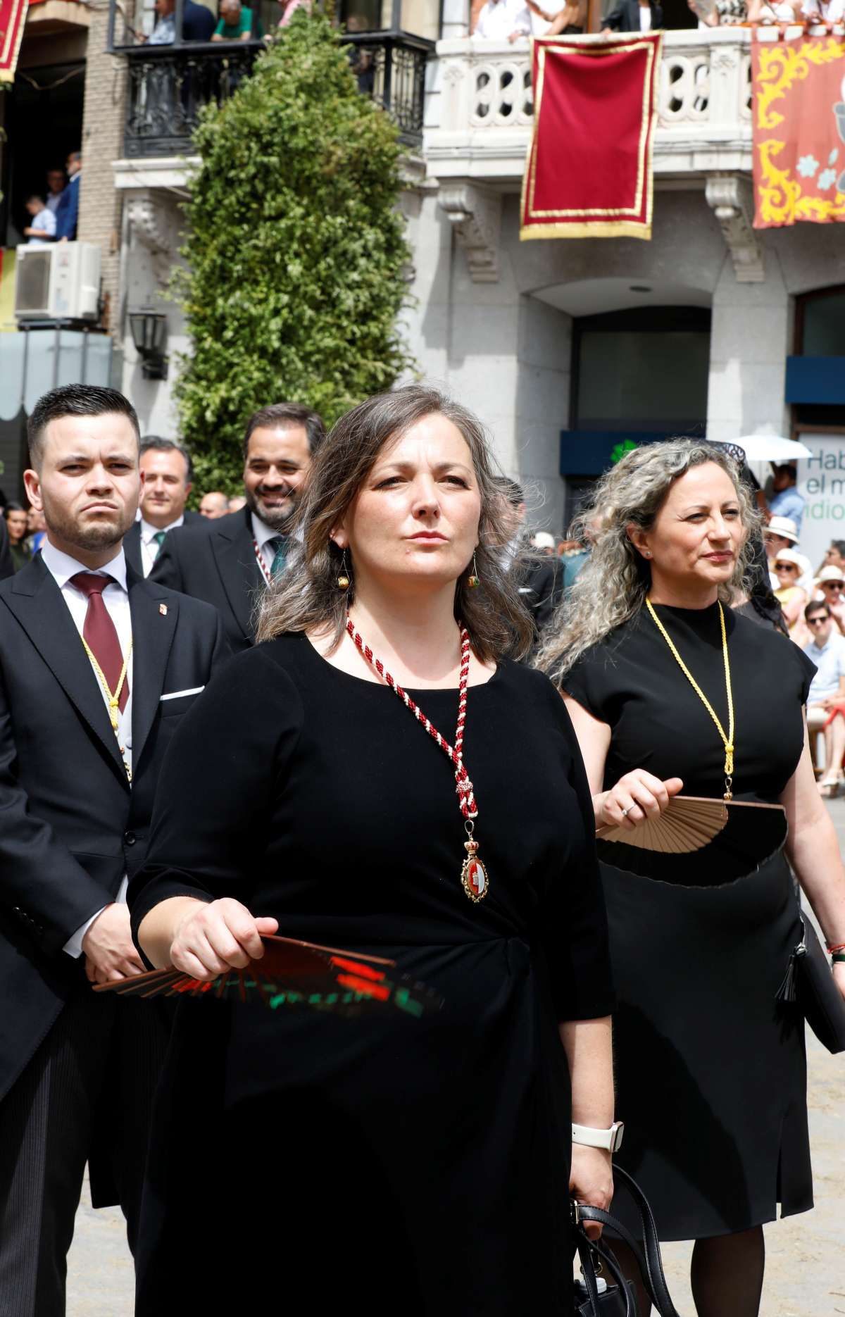 Ni el sol pudo con la fe: Toledo se vuelca con la Custodia de Arfe