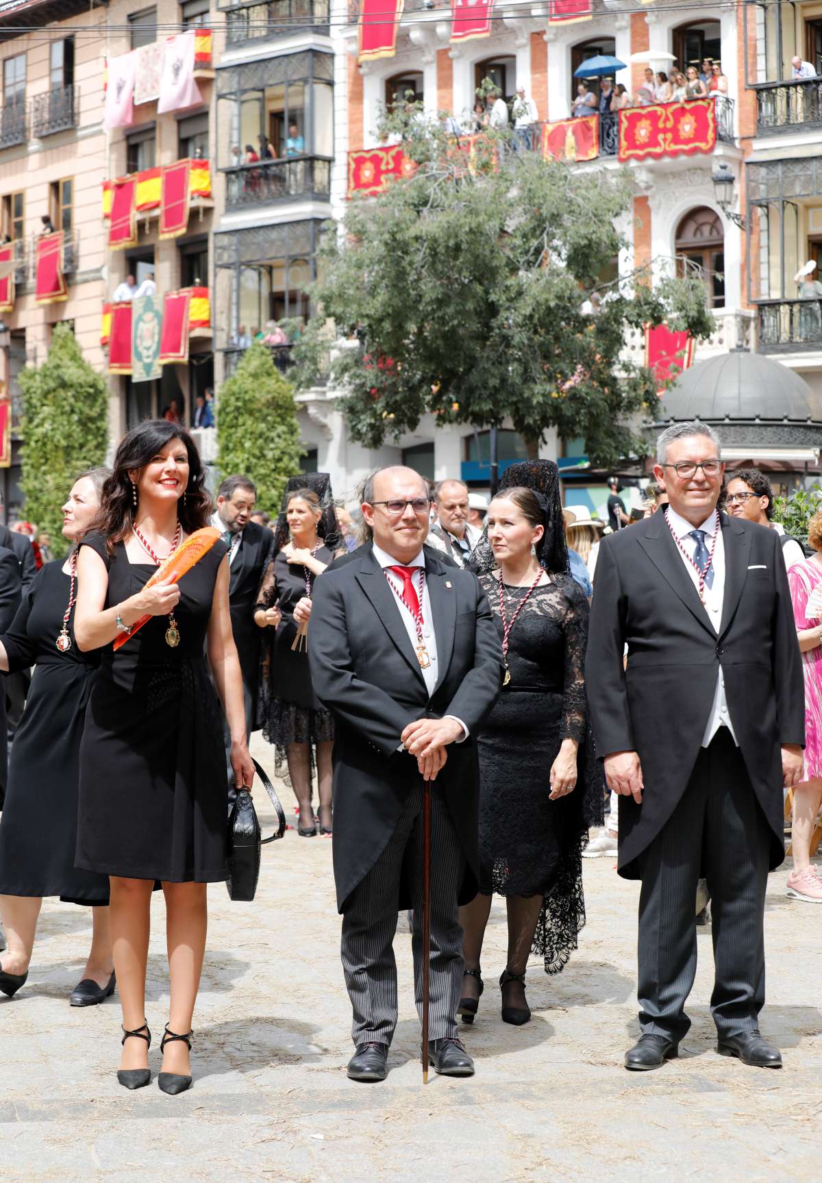Ni el sol pudo con la fe: Toledo se vuelca con la Custodia de Arfe