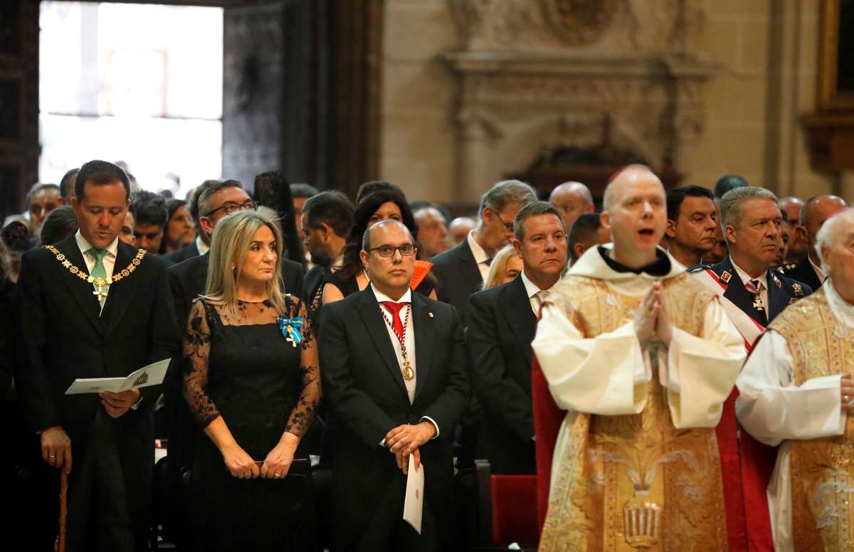 Ni el sol pudo con la fe: Toledo se vuelca con la Custodia de Arfe