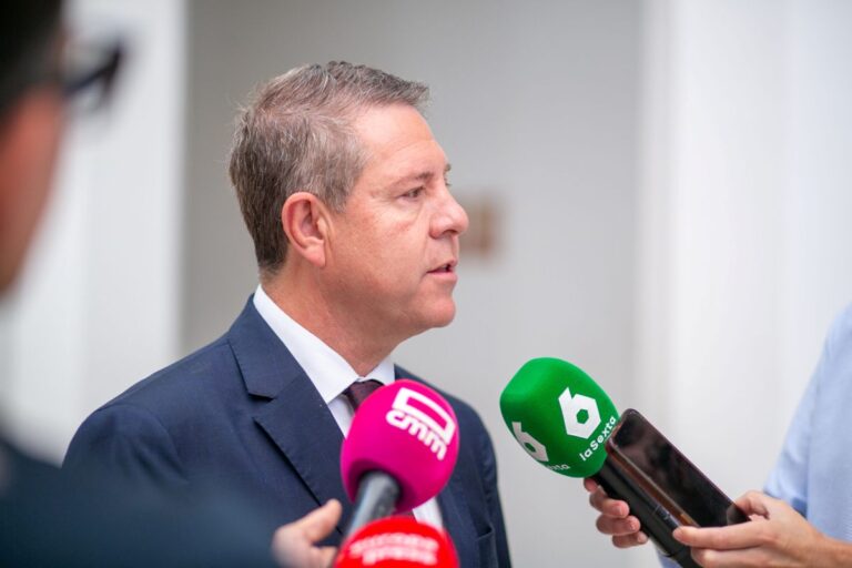 García-Page se muestra optimista ante la mejoría de los incendios en la región