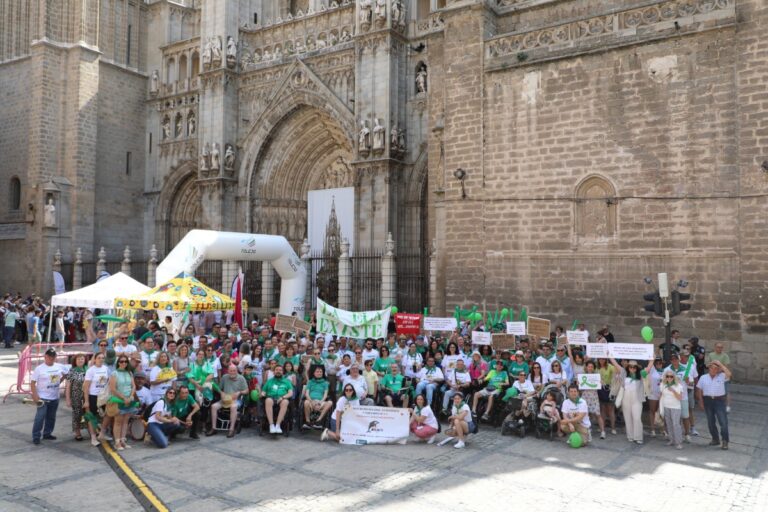 Fundación Eurocaja Rural se une a la Marcha Solidaria contra la ELA en Toledo