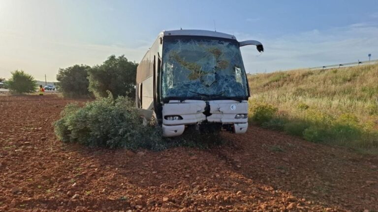 Herido el conductor de un autobús escolar con 11 niños que han salido ilesos en Pozuelo
